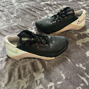 Nike Metcon 5 Training Shoes – Women’s 8.5